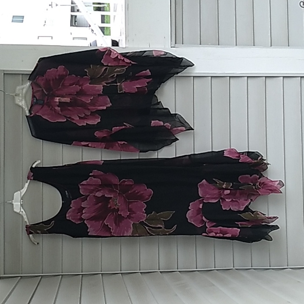 NWT Two Piece Dress with Shawl, Beautiful